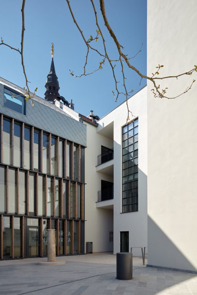Vallo_Sadovsky_Architects_Nadvorie_BoysPlayNice_06