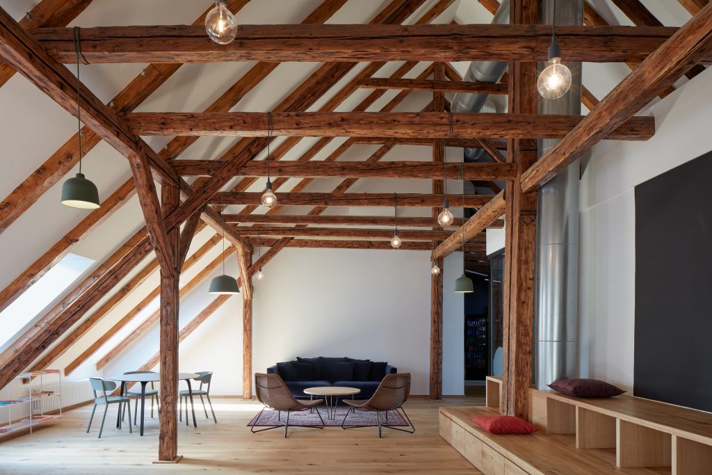 Vallo_Sadovsky_Architects_Nadvorie_BoysPlayNice_13